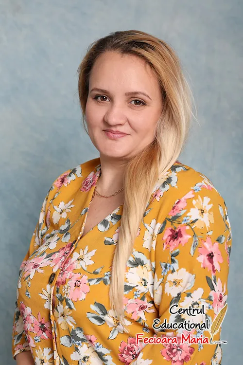 Violeta Sotir, Educatoare